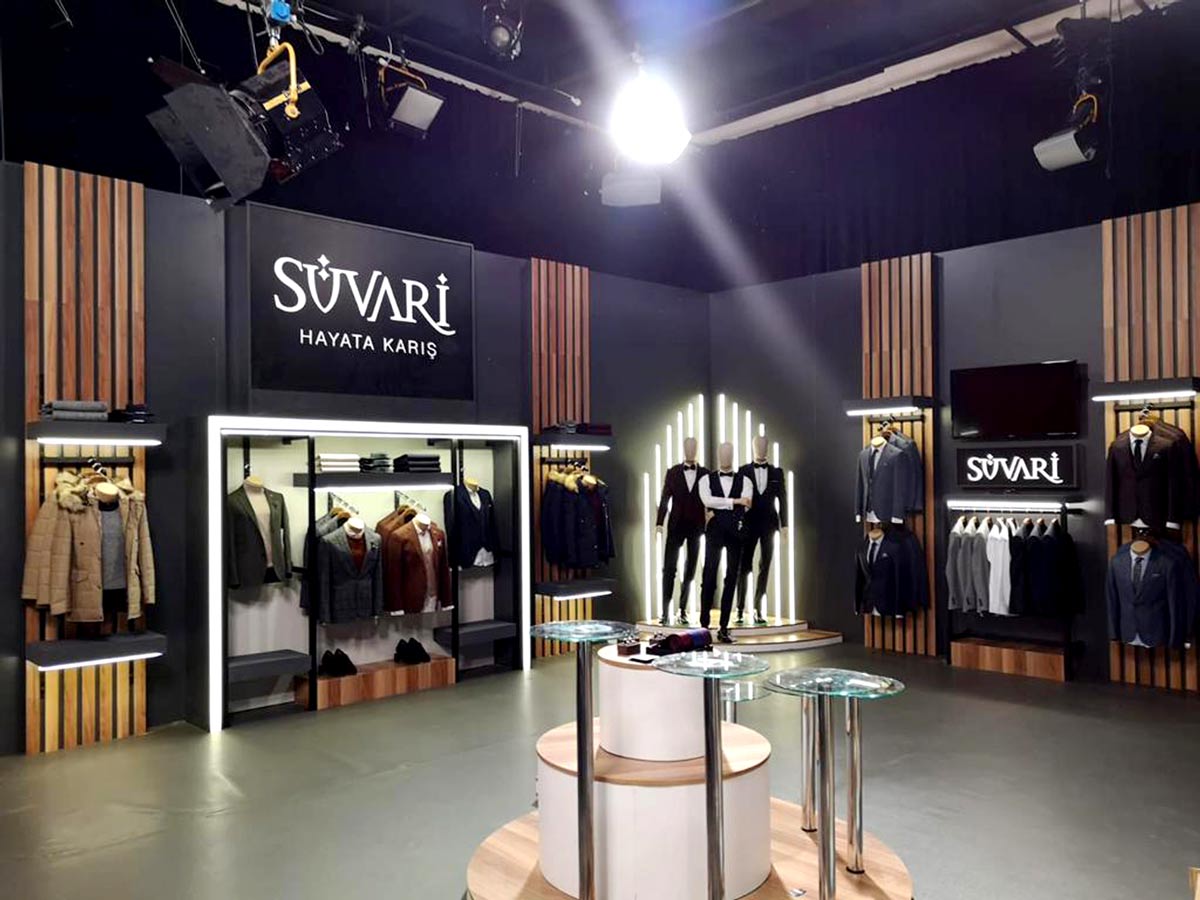 Large Clothing Brand Exhibition Stand in black and wooden modern design